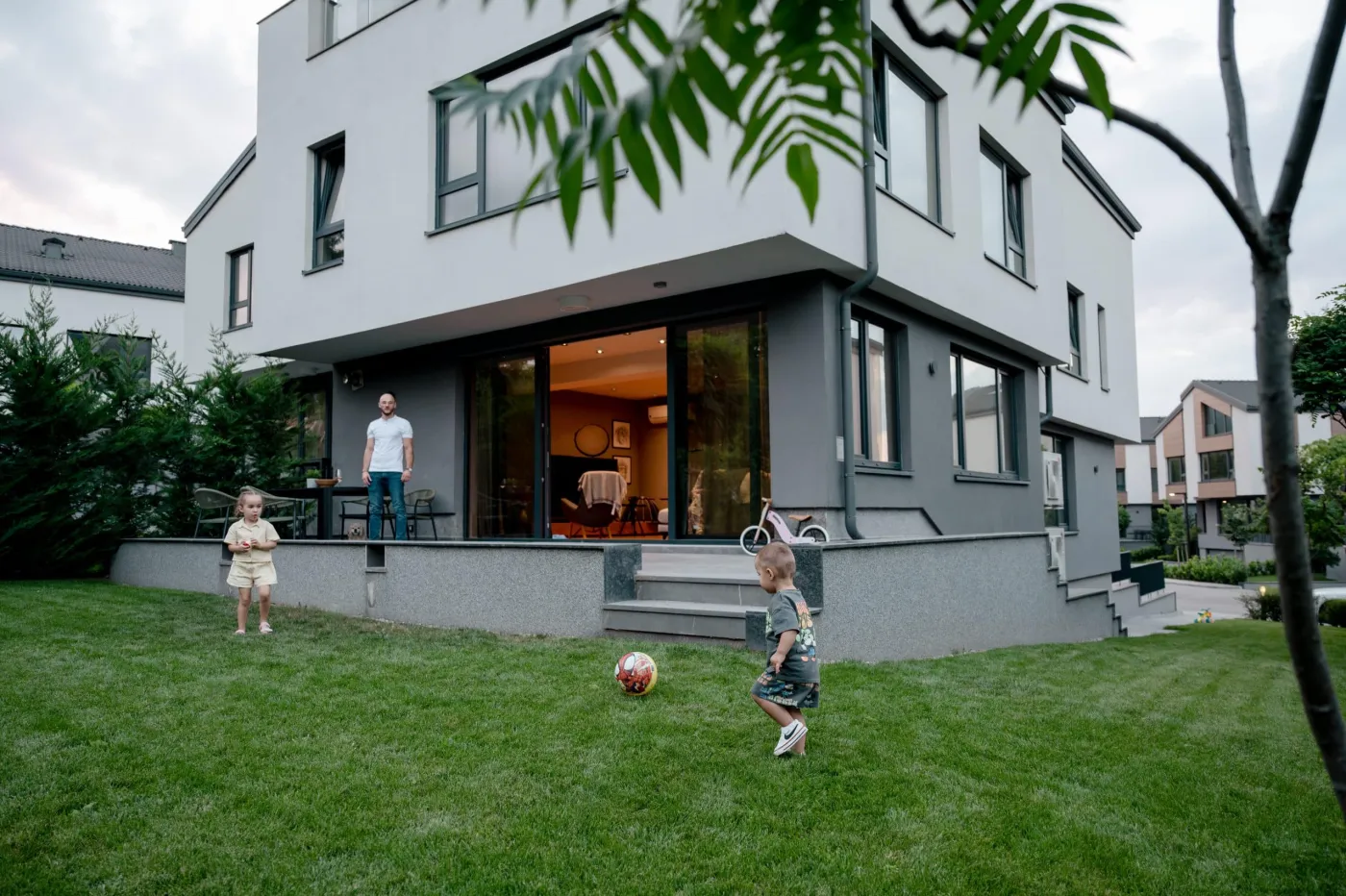 203 Residence — Къщи